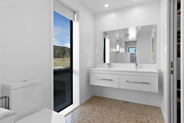 2 Poison Creek Queensberry_12