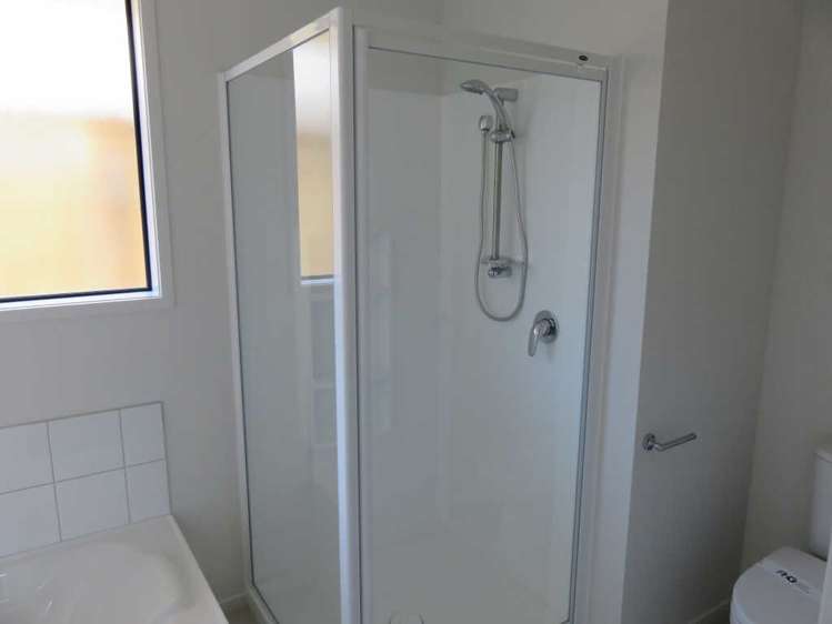 16 Kennedy Lane Hamilton East_8