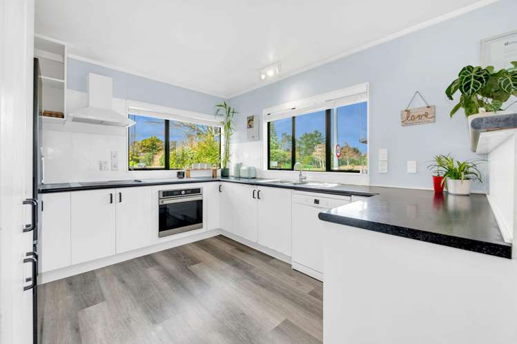 196 Cascades Road Pakuranga Heights_2