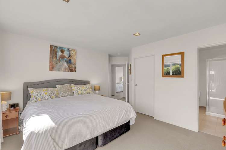 36 Tongariro Drive Aotea_11