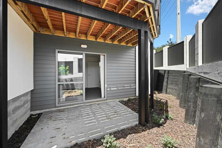 1/6 Ruakiwi Road Hamilton Lake_12