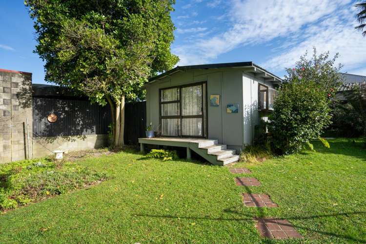 10 Campbell Street Leamington_22