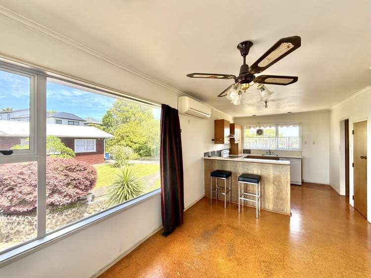 11 Keegan Drive 11410_2