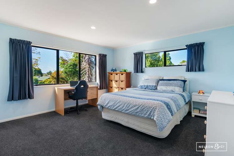 8 Prestwick Place Wattle Downs_11