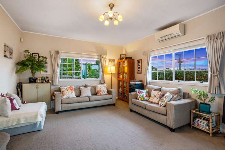 54 Evans Road Glen Eden_2