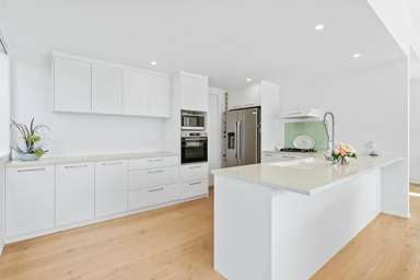 6 Wendy Hood Way_1