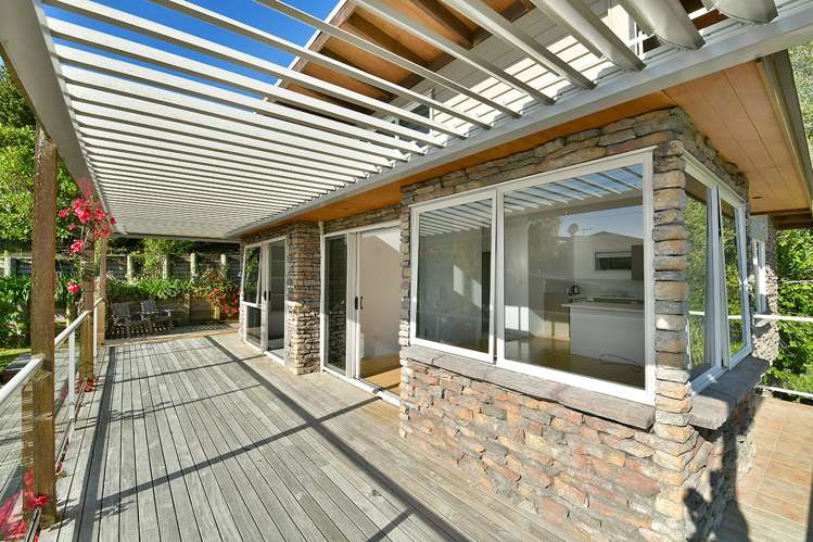 1102a Whangaparaoa Road Tindalls Beach_5