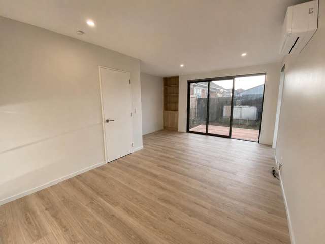 4/10 Hammond Place 10222_2
