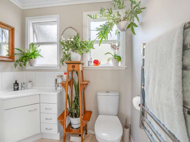 18 Troup St Herbert_15