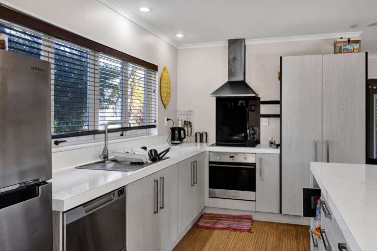 18 Fox Street Okato_12