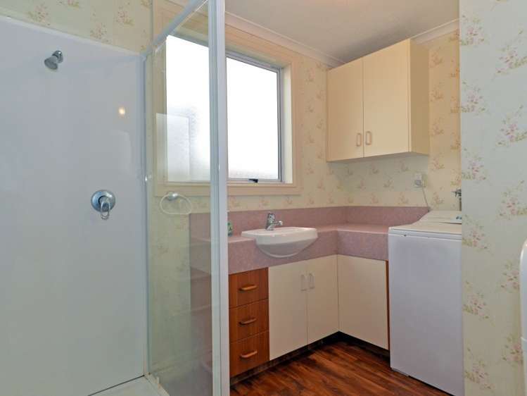 34 Easther Crescent Kew_9