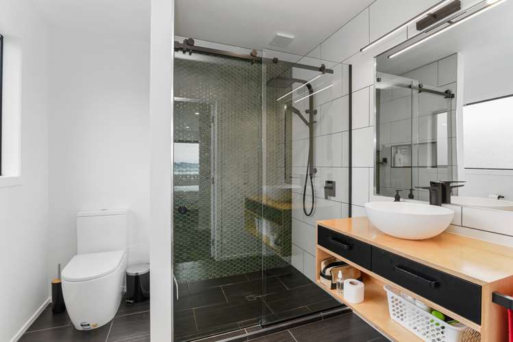 103 Stevenson Avenue Sawyers Bay_16