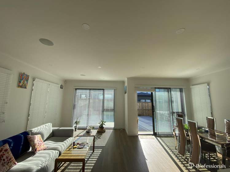 13 Sagitta Drive Flat Bush_5