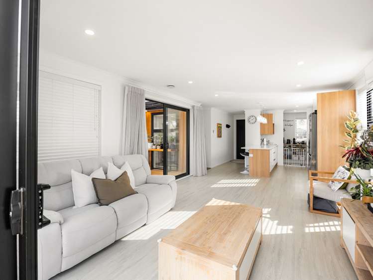 19 Inuwai Street Glenview_6