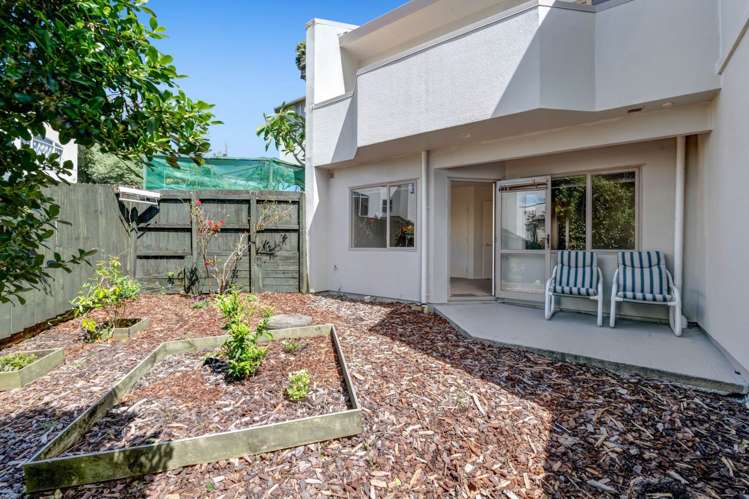 55 Palmgreen Court Stanmore Bay_9