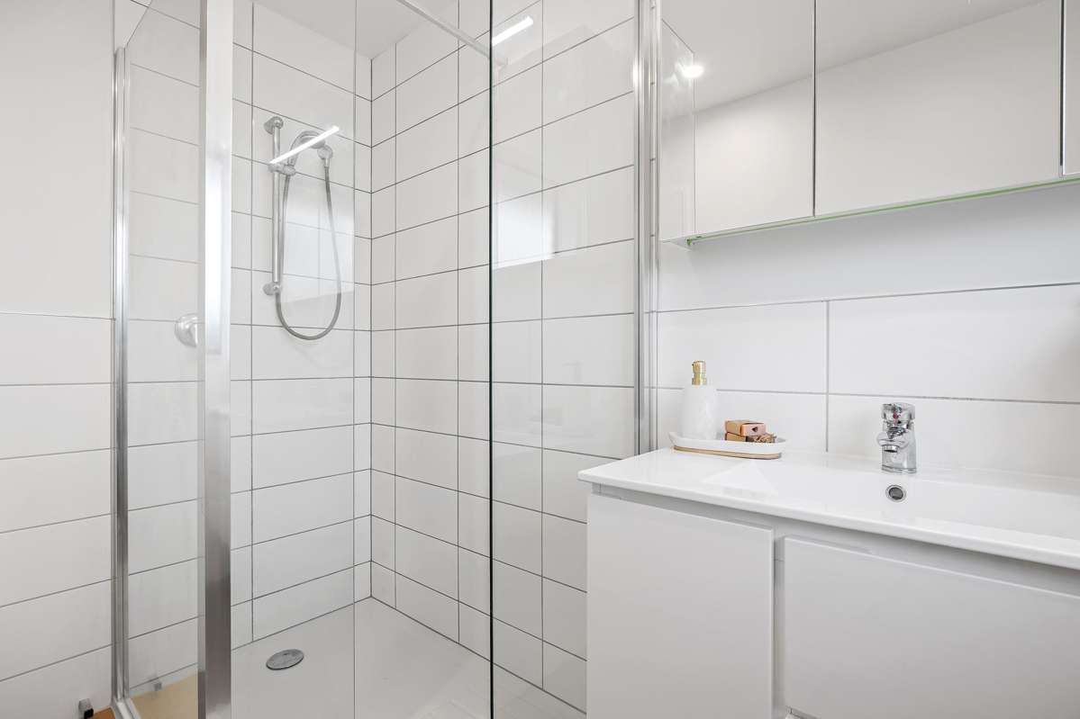 2/223 Lyttelton Street_4