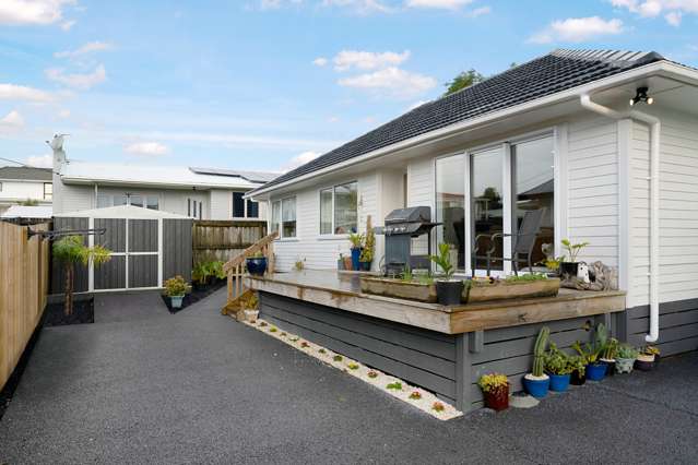 14d Kirrie Avenue Te Atatu South_1