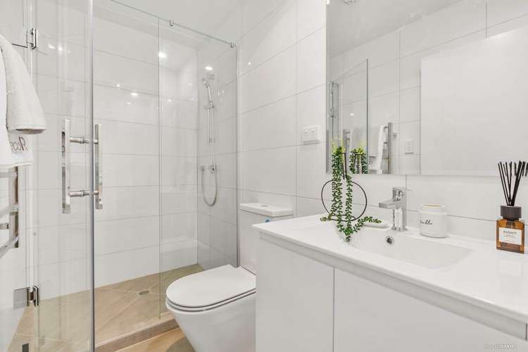 3/63A Hogans Road Glenfield_5