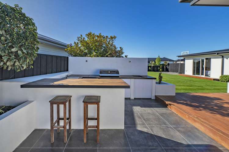 79 Carnaveron Drive Lincoln_20