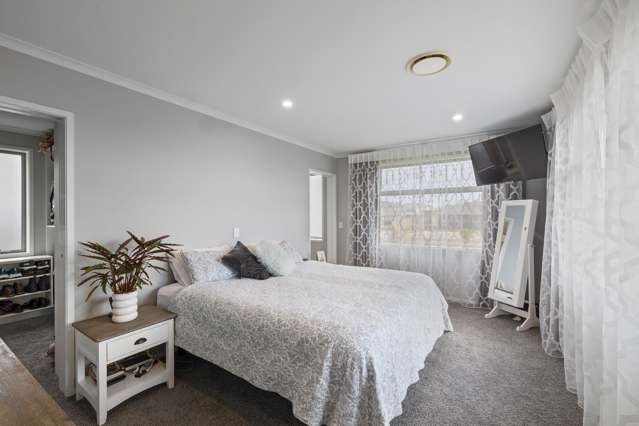 7 Grahams Lane Bell Block_4