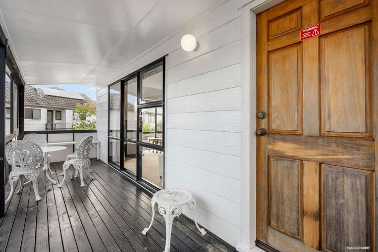 20 Sandgate Avenue Botany Downs_15