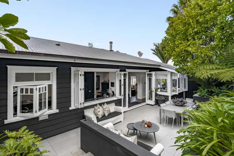 20 Seabreeze Road Narrow Neck_23