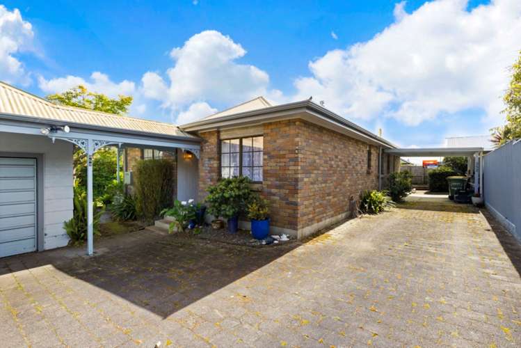 352 Cobham Drive Hillcrest_17