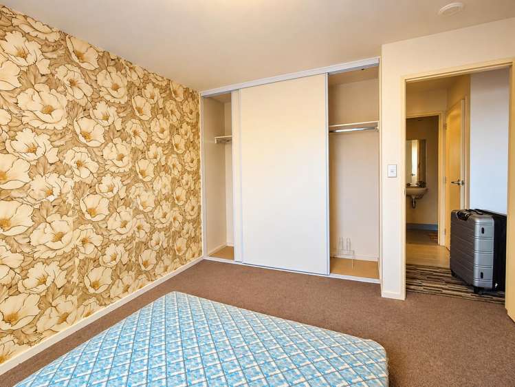 5L/17 Crown Lynn Place New Lynn_4