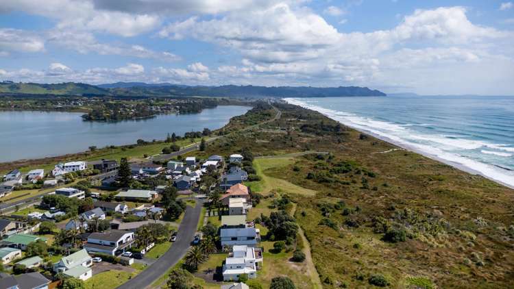 14a Wakanoi Place Waihi Beach_29