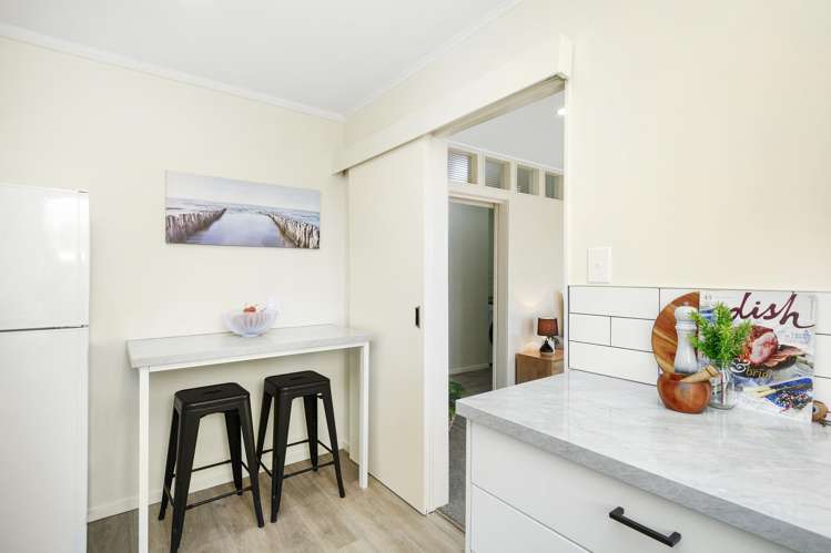 19 Carluke Street Paparangi_22