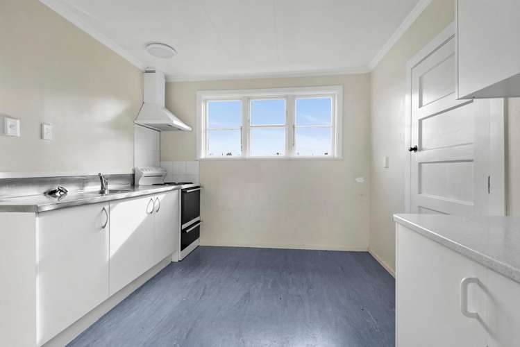 19 and 21 Churchill Avenue Gore_21