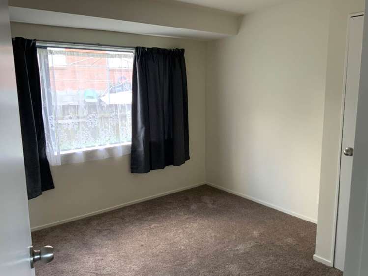 82 Robert Skelton Place Clendon Park_7