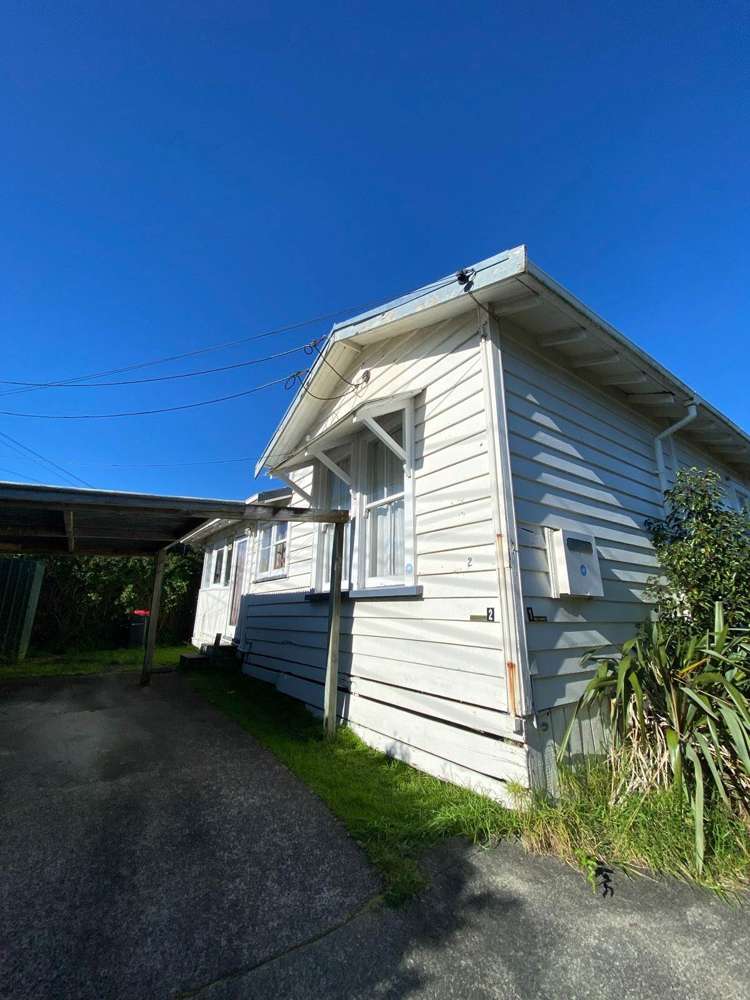 2/10 Victor Street_0