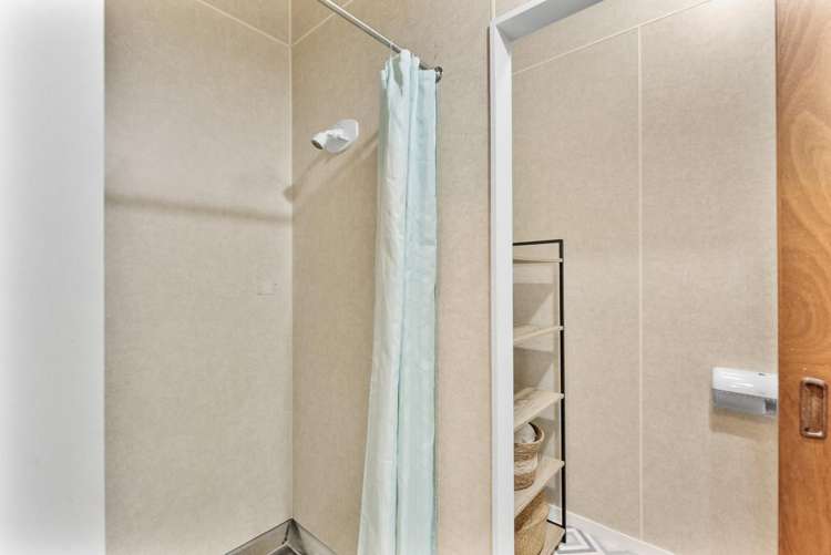 51 Wairau Road Oakura_11