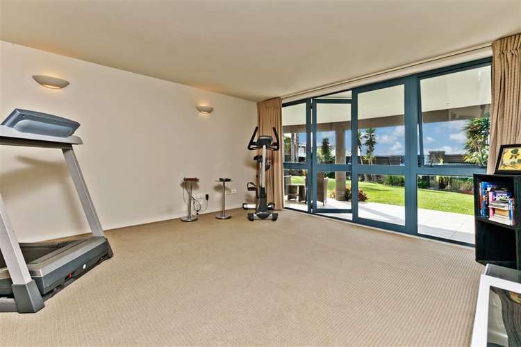 17 Midway Avenue Castor Bay_19