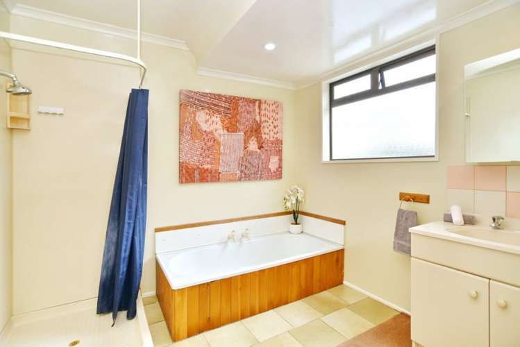 22a Momorangi Crescent Redwood_14