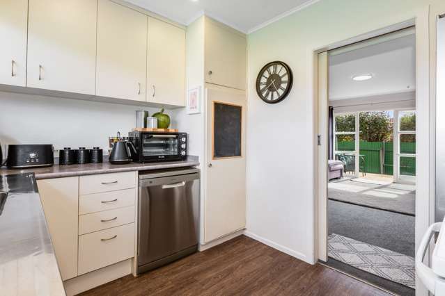 2/132A Martin Street Wallaceville_4