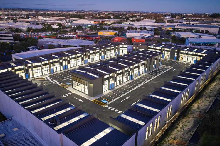 Unit 45/3 Pacific Rise Mt Wellington_14