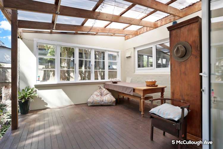 5 Mccullough Avenue Mount Roskill_11