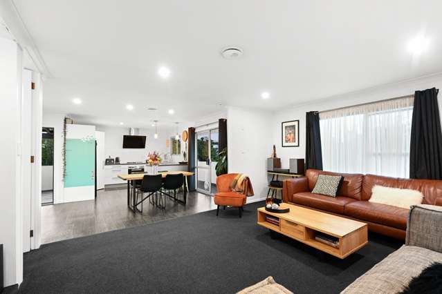 22 Gilbass Avenue Hamilton Lake_2