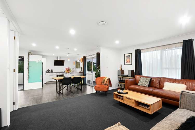 22 Gilbass Avenue Hamilton Lake_1
