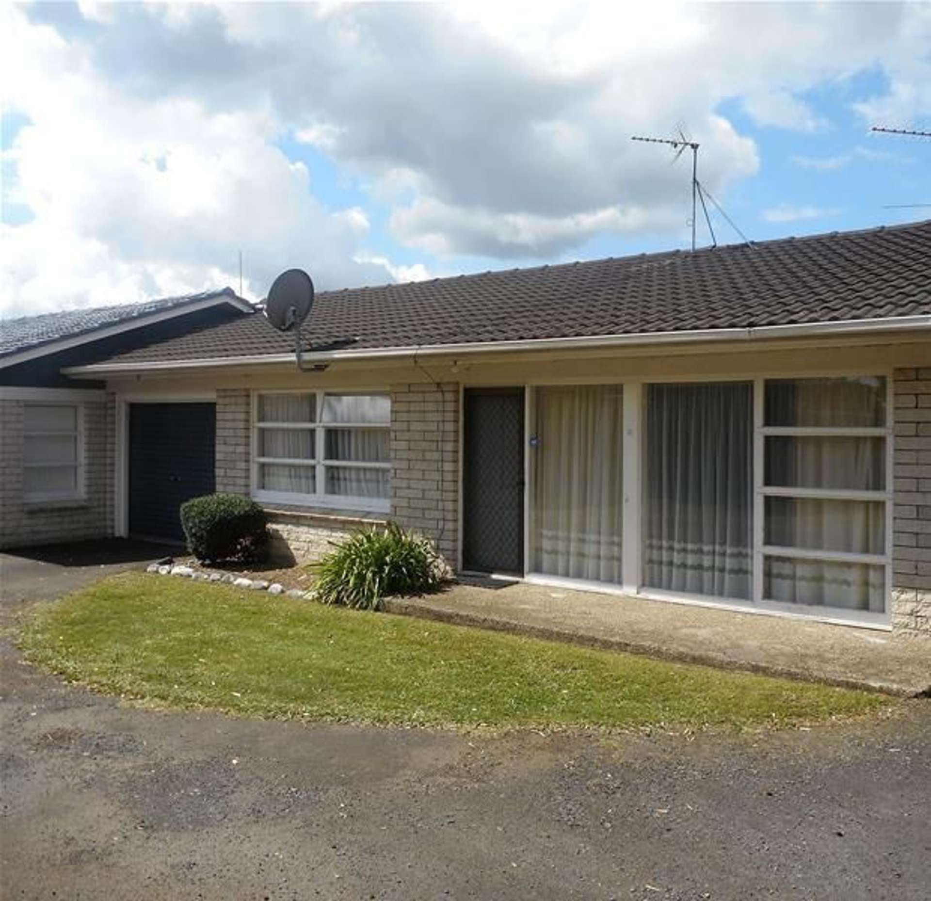 2/6 Clevedon Road Papakura_0