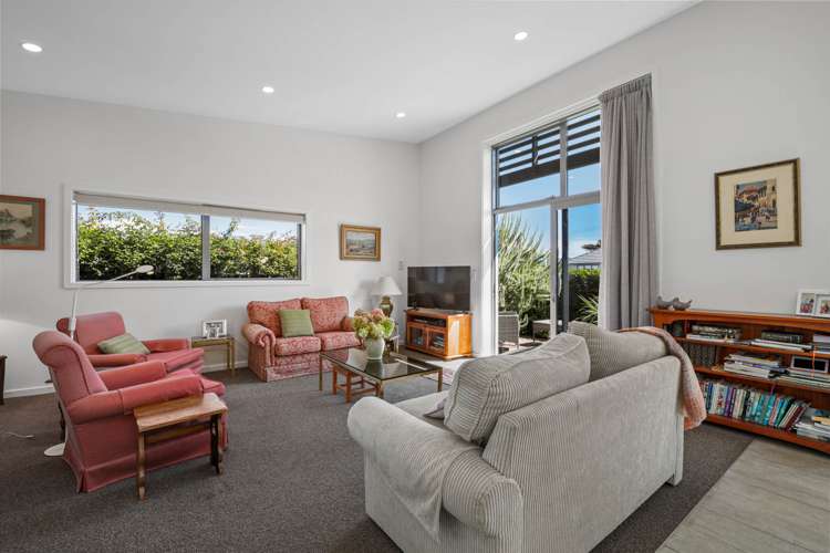 14 Corsair Crescent Burleigh_12