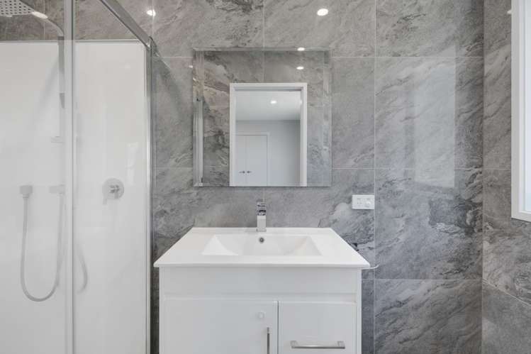 8A Frederick Place Whalers Gate_13