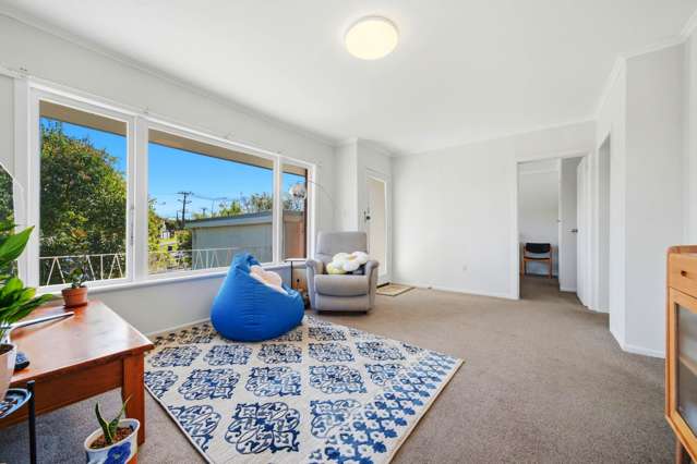2/1 Exmouth Road Northcote_3