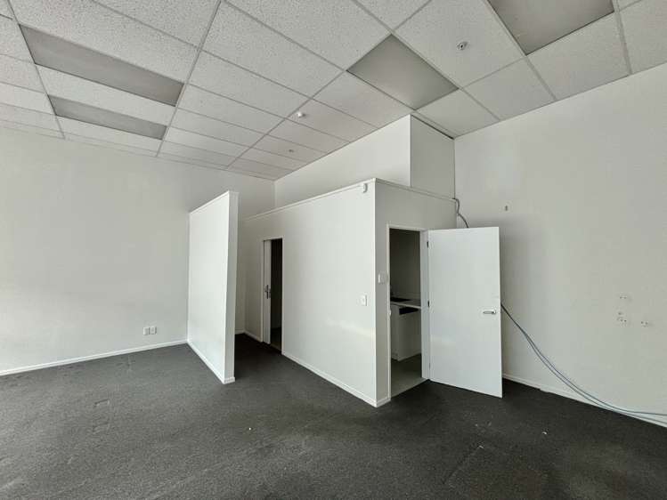 4/62-78 Hurstmere Road Takapuna_2