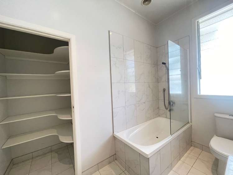 33 Aeroview Drive Beach Haven_14