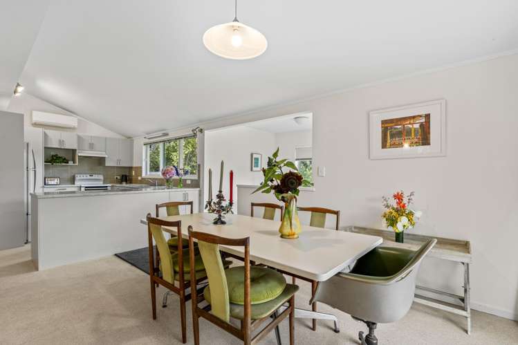 1082 Sandspit Road Sandspit_9