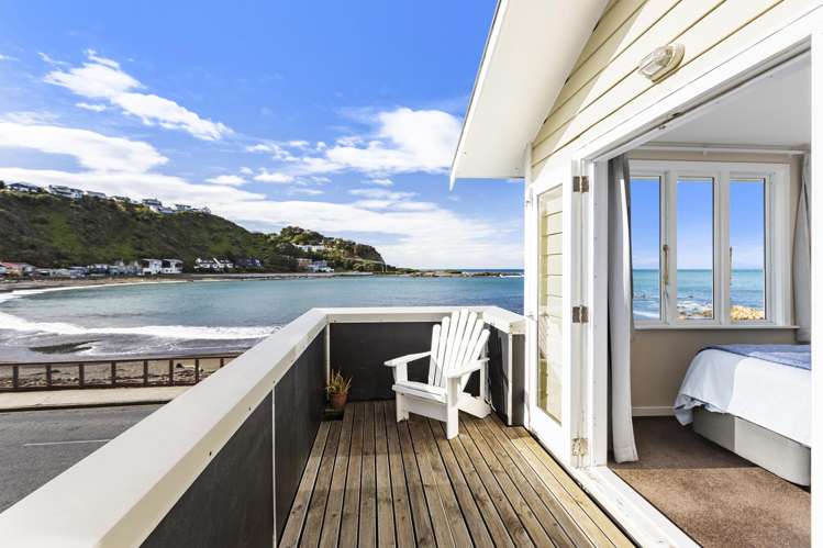 82 Owhiro Bay Parade_0