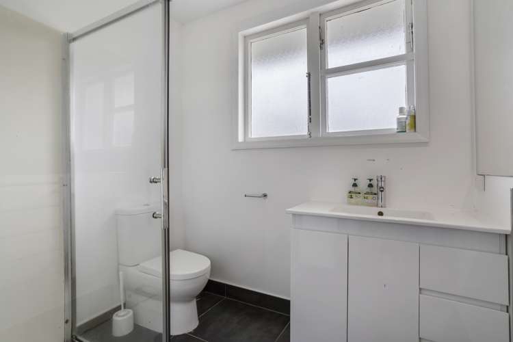 11 Torino Street Point England_10